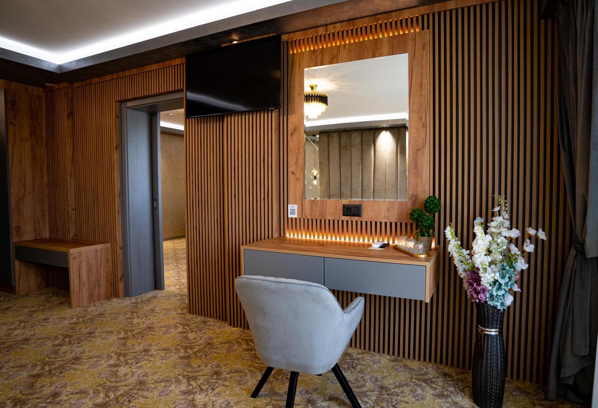 Hanul Domnesc Imperial Hotel & Spa Călan Εξωτερικό φωτογραφία